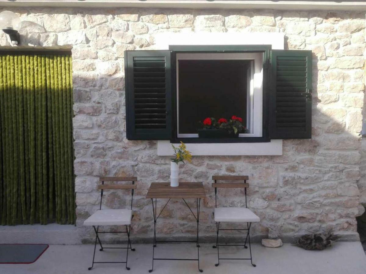 Small Stone House Luka Zadar Bagian luar foto